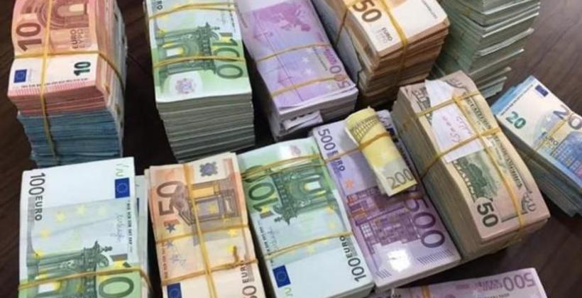 تهريب ملايين العملات الصعبة يضع شركات مغربية تحت مجهر الأجهزة الأمنية