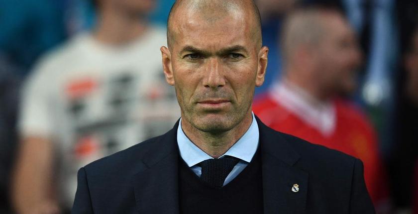 في مفاجأة مدوية.. زيدان يهدد بالرحيل عن قلعة ريال مدريد !