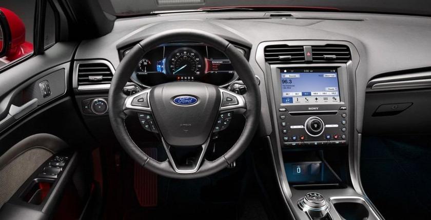 بسبب عيب فني خطير.. شركة Ford تستدعي 270 ألف سيارة