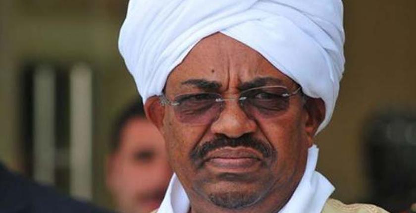 السودان.. النيابة العامة توجه إلى البشير تهمة "قتل" متظاهرين