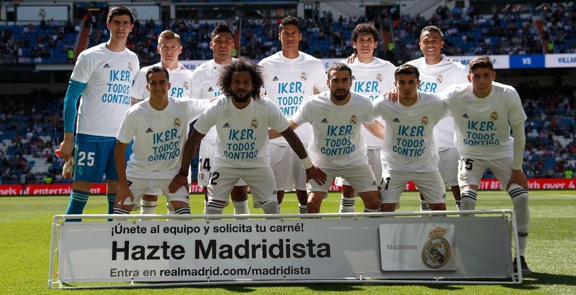لاعبو ريال مدريد يرتدون قمصانا خاصة لدعم إيكر كاسياس