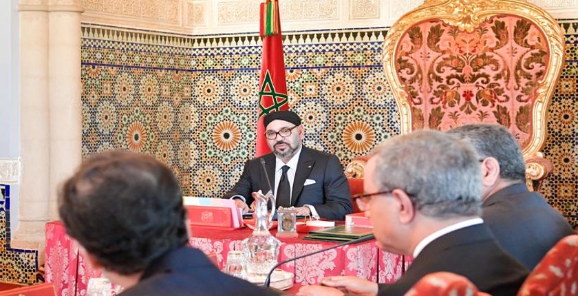 جلالة الملك يترأس مجلسا وزاريا اليوم.. وكتاب الدولة يتحسسون رؤوسهم