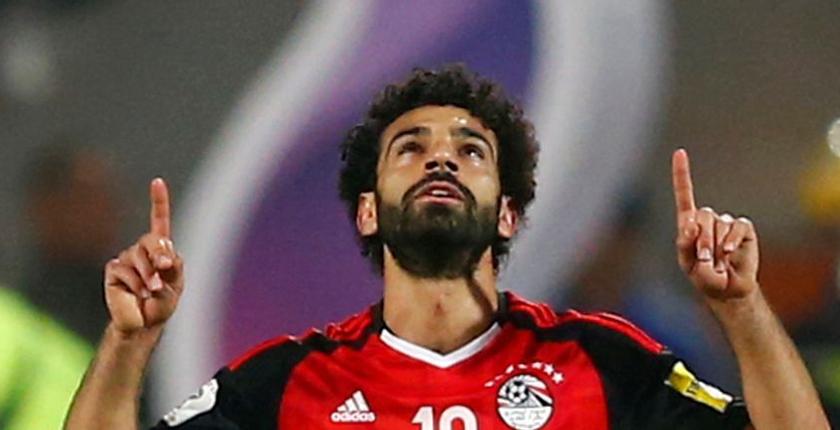 محمد صلاح يقود هجوم مصر أمام زيمبابوي في افتتاح أمم أفريقيا