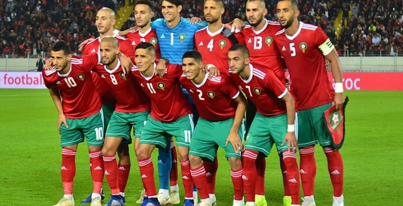 أسود الأطلس يشدون الرحال إلى "أرض الكنانة" من مطار المدينة الحمراء