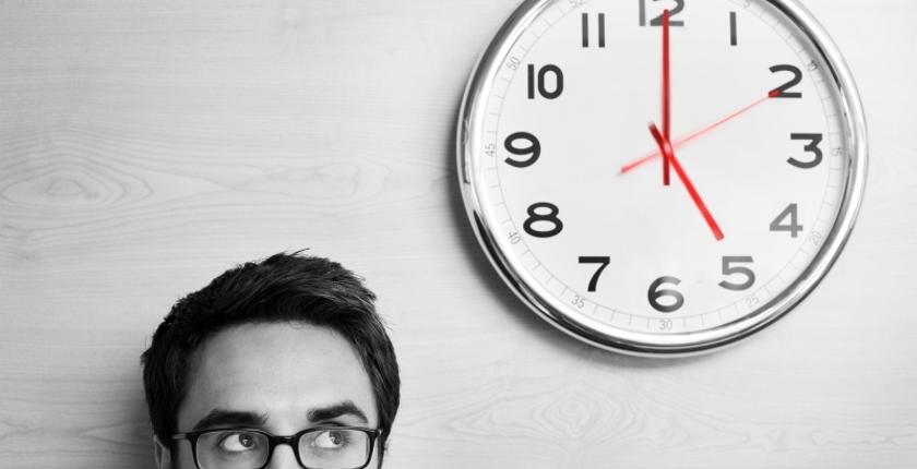 تذكير بموعد الرجوع إلى التوقيت الصيفي بالمملكة