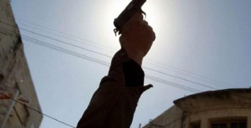 خنيفرة..مفتش شرطة يطلق الرصاص لتوقيف شخص هدد حياة المواطنين بواسطة سلاحين أبيضين