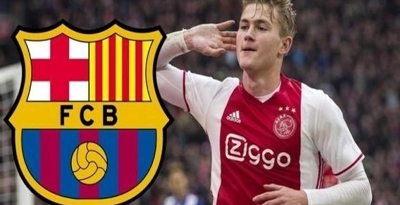 ثورة غضب في برشلونة تجاه المدافع الهولندي "دي ليخت"