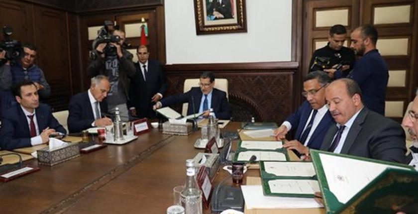 مجلس الحكومة يناقش نتائج الحوار الإجتماعي وتفاصيل الزيادة في الأجور