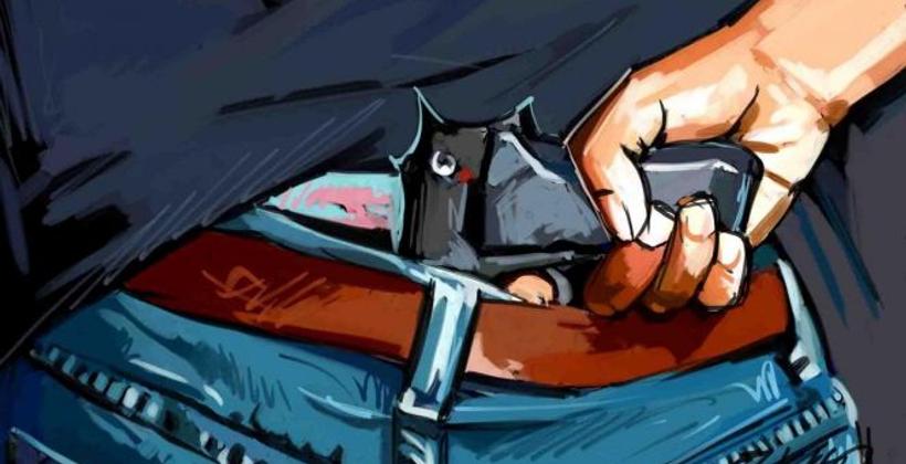 أمن البيضاء يستخدم سلاحه الوظيفي لتوقيف شخص عنف والده وطعن شرطيا