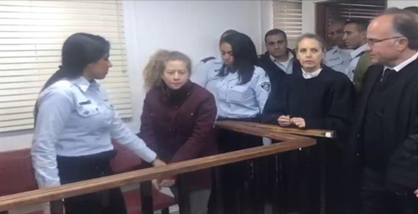 تمديد  اعتقال فلسطينية صفعت جنديين إسرائيليين
