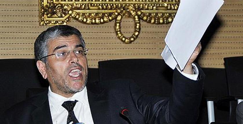 الرميد يتحدى التقدميين ويطالبهم باقتراح قانون للدفاع عن المثلين