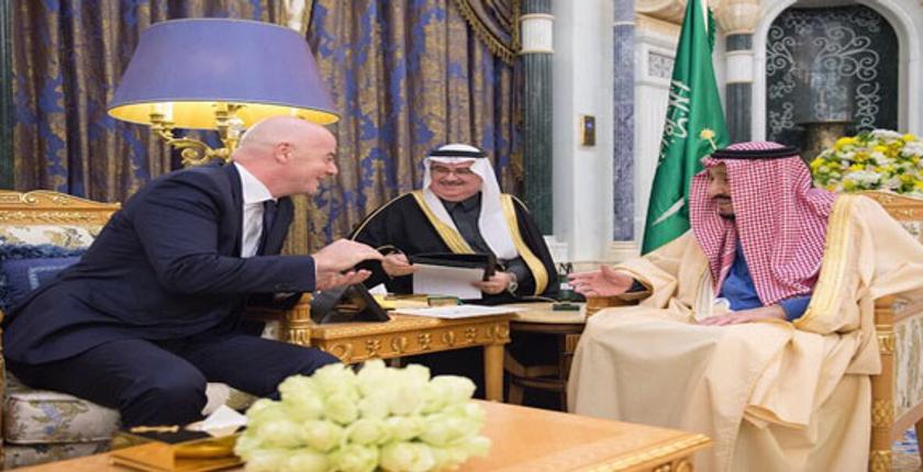 بالصور.. رئيس الفيفا في ضيافة العاهل السعودي الملك سلمان