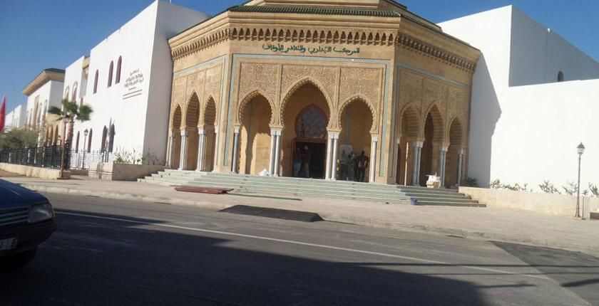 جلالة الملك محمد السادس يفتتح غدا بالدار البيضاء المركب الإداري والثقافي