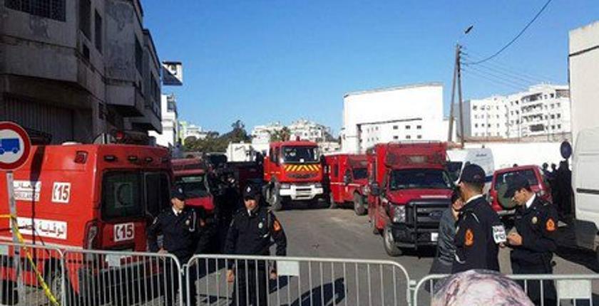 عاجل..تفاصيل  وفاة شخصين وخسائر ب7 سيارات بسبب انهيار سور شركة بالبيضاء