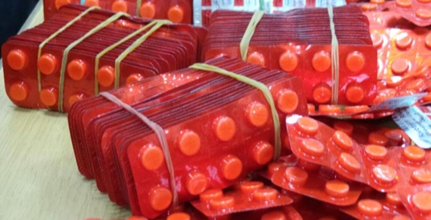 بسبب تصرفاته المريبة..الأمن يضبط أزيد من 1000حبة قرقوبي لدى "بزناس"