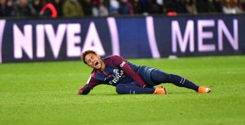 طبيب منتخب البرازيل يطمئن عشاق نيمار قبل مونديال روسيا