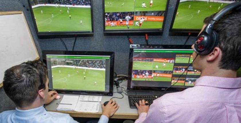 عربي وحيد ضمن حكام "تقنية الفيديو" بمونديال روسيا