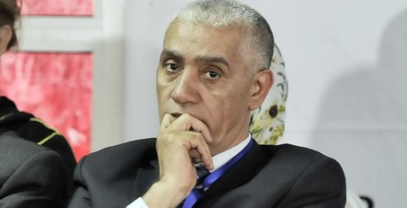 العلمي يتصدى لبرامج الإسلاميين في المخيمات..والخلفي يرد 