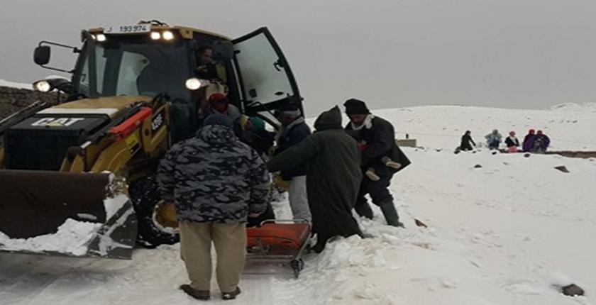 مدنيون يطالبون الحكومة بإعلان حالة الطوارئ بإقليم تنغير بسبب العزلة الثلوج