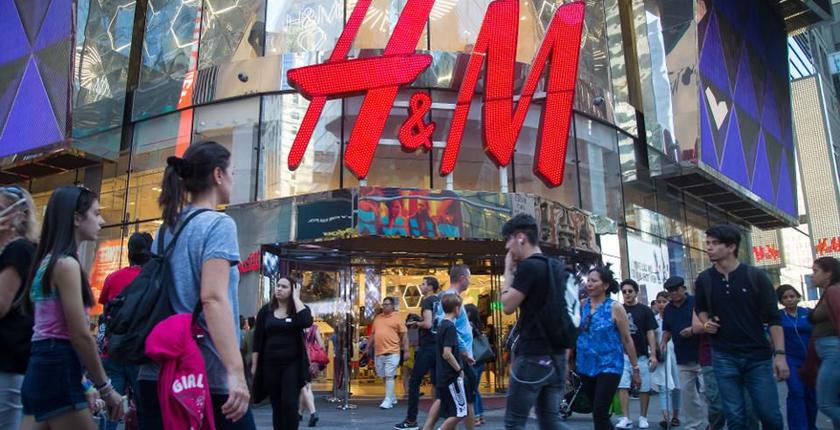 هبوط أسهم الماركة التجارية  H&M إلى مستوى قياسي 