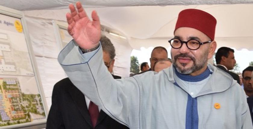 كبار مسؤولي الدولة يرافقون  جلالة الملك في الحسيمة
