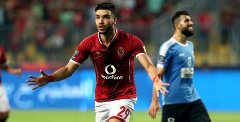 الأهلي المصري يتمسك بنجمه المغربي وليد أزارو ويرفض العرض الصيني
