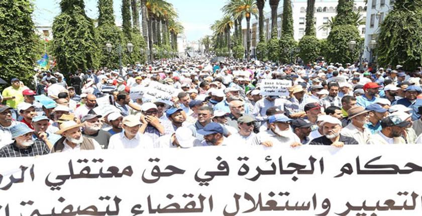 الرباط..مسيرة تضامنية حاشدة مع معتقلي "حراك الريف"