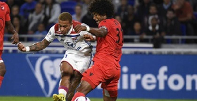 نيس يهزم ليون في الدوري الفرنسي