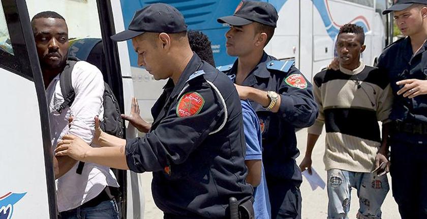 ترحيل مئات المهاجرين الأفارقة نحو جنوب المملكة