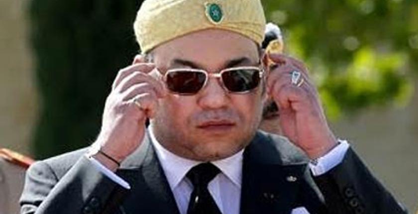 جلالة الملك يعزي أفراد أسرة المرحوم محمد كريم العمراني