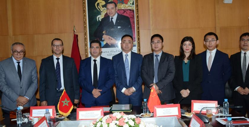 اتفاقية شراكة بين وزارة "أمزازي" وشركة "Huawei" للنهوض بالكفاءات المغربية