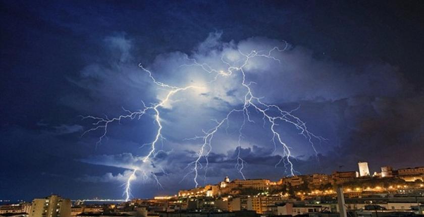 نشرة إنذارية.. زخات رعدية مرتقبة اليوم بعدد من مناطق المملكة