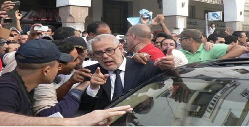 بعد أن أطلق مدفعيته صوب السياسيين بنكيران يتهكم على معطل مكفوف