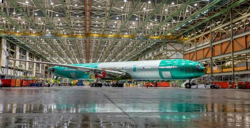شركة Boeing تزيح الستار عن أكبر طائرة نفاثة بمحركين 