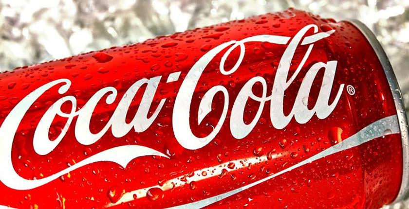 شركة "Coca-Cola" تسعى إلى إنتاج مشروبات عصرية بـ"الحشيش"