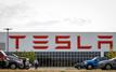 Le joint de Musk et les départs de dirigeants font chuter Tesla