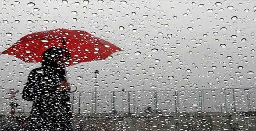 طقس الإثنين.. زخات مطرية بعدة مناطق وسماء صافية بأخرى
