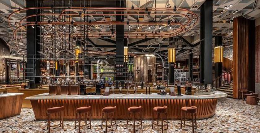شركة Starbucks تدخل إيطاليا بأضخم مقهى في أوروبا 