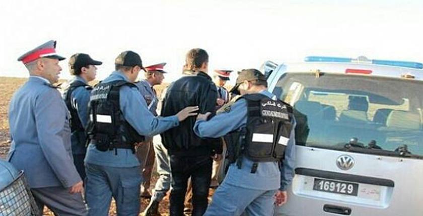 التعاون مع مافيا الهجرة تسبب لجندي في الإعتقال