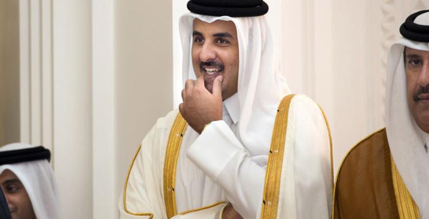 العاهل السعودي يفاجئ العالم ..ويدعو "أمير قطر" لحضور القمة الخليجية 