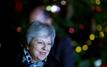 En mode survie, Theresa May cherche le soutien des Européens