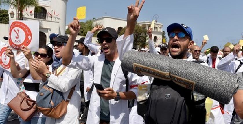 الأساتذة المتعاقدون ينزلون مجددا للشارع لإسقاط التعاقد