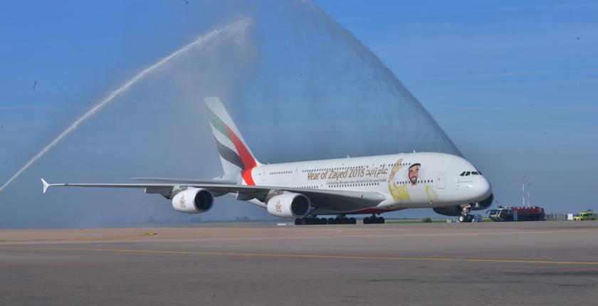طائرة خاصة من شركة Emirates تصل إلى المغرب احتفالا باليوم الوطني الإماراتي