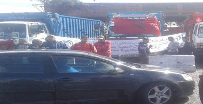سائقو الشاحنات يكذبون تصريحات الوزير اعمارة 