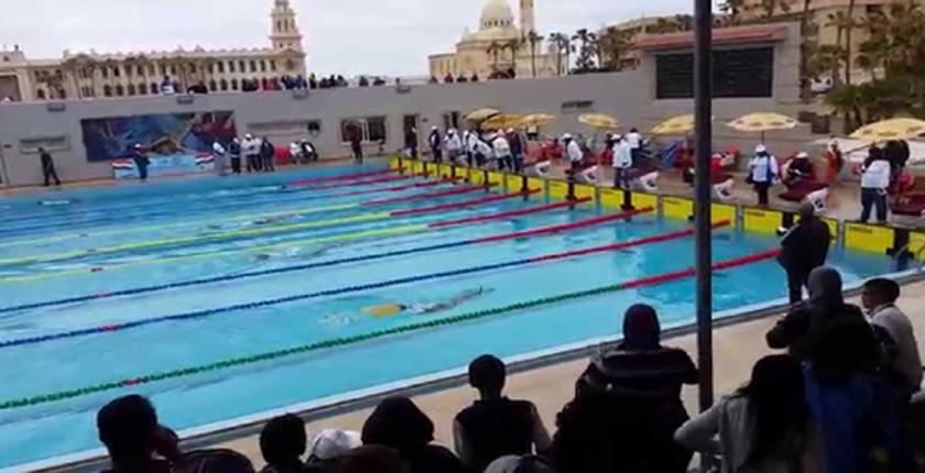 الجديدة ...سلفي يوقف بطولة للسباحة بسبب لباس ابنته