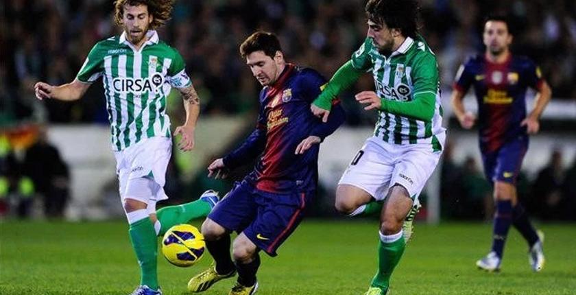 برشلونة يستقبل ريال بيتيس في الجولة 12 من الليغا