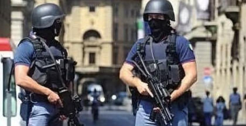 إيطاليا تطرد مغربية بسبب أفعال زوجها وابنها 