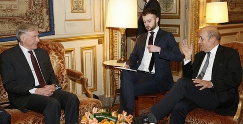 فرنسا تؤكد لهورست كوهلر على تمسكها بالحكم الذاتي كحل لملف الصحراء المغربية
