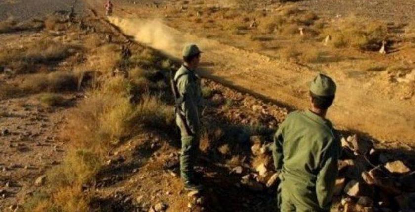 دورية للقوات المسلحة تعترض 4 مهربين قادمين من الشرق 