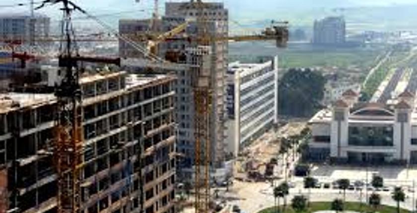 شبح الانهيار يهدد عشرات العمارات السكنية بطنجة 